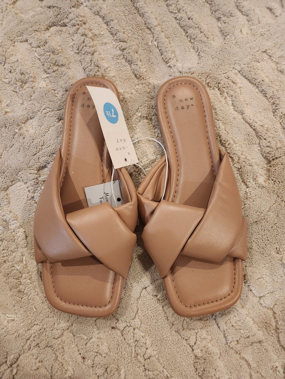 ✨️🥰NWT Women's Lisa Slide Sandals - A New Day Tan